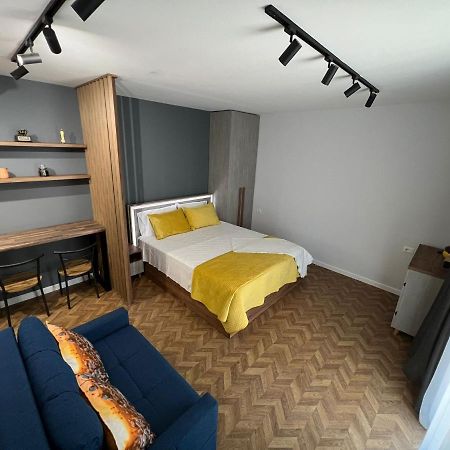 Florent'S Superb Studio, Free Parking & Garden!! Tirana Esterno foto
