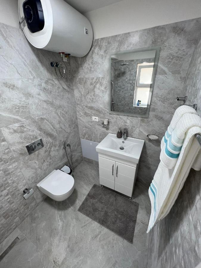 Florent'S Superb Studio, Free Parking & Garden!! Tirana Esterno foto