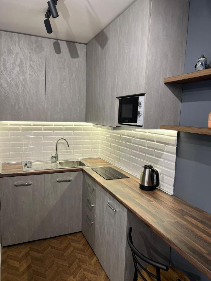 Florent'S Superb Studio, Free Parking & Garden!! Tirana Esterno foto