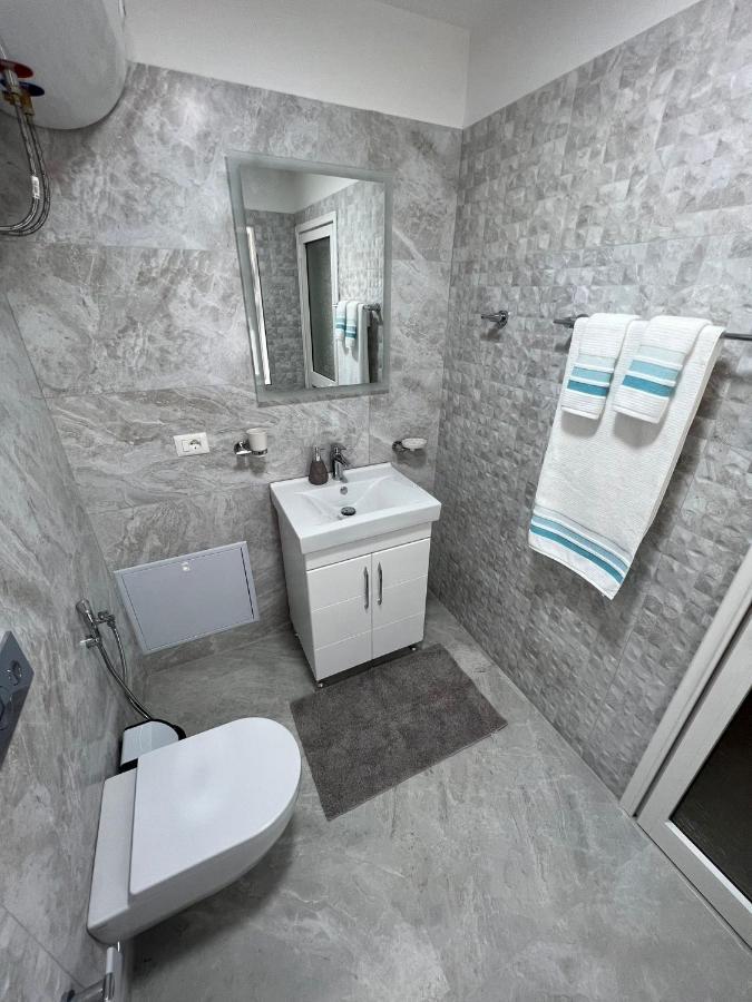 Florent'S Superb Studio, Free Parking & Garden!! Tirana Esterno foto
