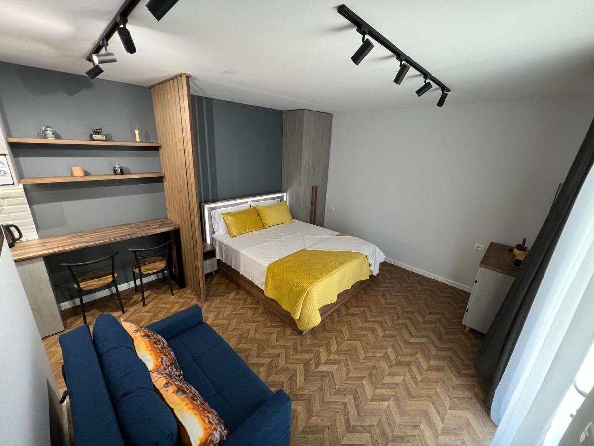 Florent'S Superb Studio, Free Parking & Garden!! Tirana Esterno foto